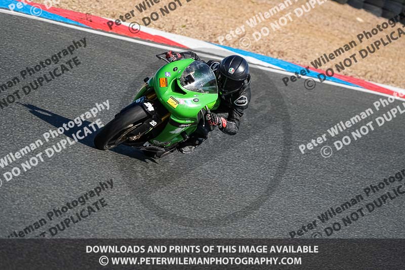 enduro digital images;event digital images;eventdigitalimages;mallory park;mallory park photographs;mallory park trackday;mallory park trackday photographs;no limits trackdays;peter wileman photography;racing digital images;trackday digital images;trackday photos